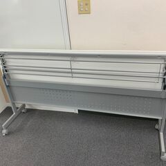 オフィス用の長机７台をお譲りしますの画像