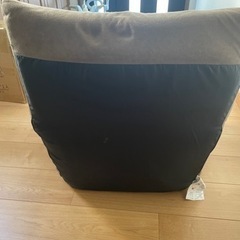座椅子、茶色。の画像