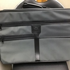 新品未使用　ビジネスバック　グレー系