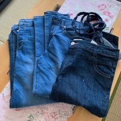 お話し中　ジーンズ３本セット。