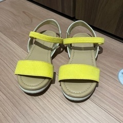 18cm サンダル　黄色×ゴールド　