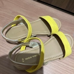 18cm サンダル　黄色×ゴールド　の画像