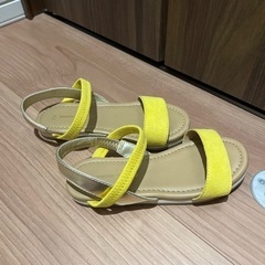 18cm サンダル　黄色×ゴールド　の画像