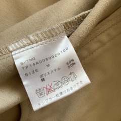 お話し中　ベージュのトレンチコート　　短めです。Ｍサイズの画像