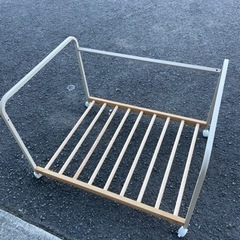 押入れ用布団ラックの画像