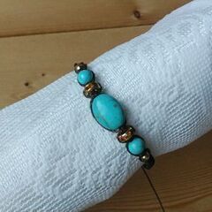 天然石（ターコイズ）のマクラメブレスレットの画像
