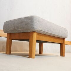 unico(ウニコ)のKIRP(キルプ)  オーク材 オットマンです！シンプルでレトロな雰囲気は北欧テイストのインテリアのアクセントになるスツールです♪１人暮らしにもおススメのコンパクトサイズ。DI502の画像