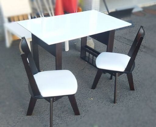 ニトリ 伸長式 ダイニングテーブル 3点セット バタフライ テーブル 2