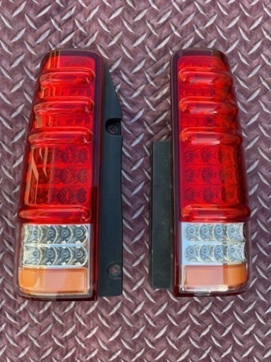 エムブロ　LED テールレンズ