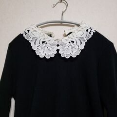 黒ニットセーター 襟 レース ホワイト 厚手 韓国 レディースの画像