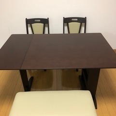 伸縮式ダイニングテーブルセット　9/30受け取りに来れる方半額で...