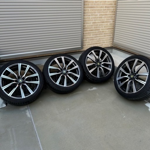 20インチ　タイヤアルミホイール　ナット付き