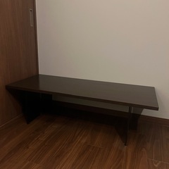 ウォールナット天板+スチール黒塗装の無骨なコーヒーテーブルの画像