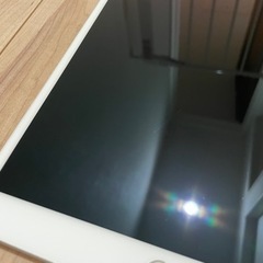 【週末値下げ！！】iPad Air 第3世代　2019年 64GB au版 シルバー 本体のみ MV0E2J/Aの画像