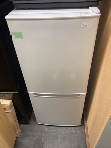 ☆中古￥12,300！ニトリ　106㍑2ドア冷蔵庫　家電　2019年製　NTR-106型　幅48㎝ｘ奥行49㎝ｘ高さ113㎝　【BI151】