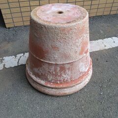 世田谷区近辺配送可能　植木鉢 大型 イタリア製 素焼き テラコッタ鉢 リムポット ラウンド φ29cm×H45cmの画像