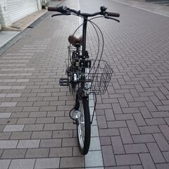 【お買い上げありがとうございました】折りたたみ自転車　20インチ　自転車　6段切り替え　綺麗です　グリップにキズ・スレあります　ek-283gの画像