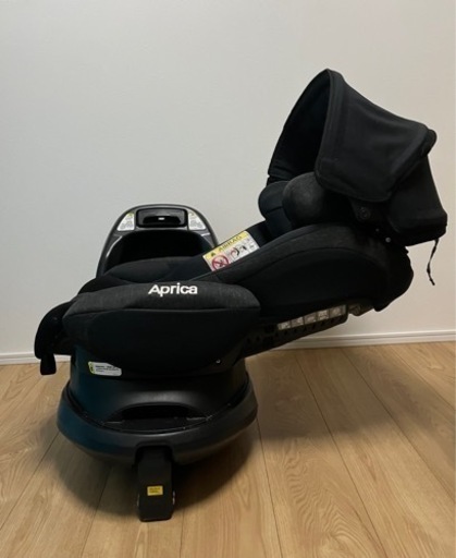 アップリカ　フラディアグロウ　ISOFIX