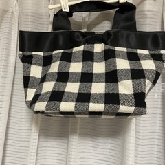 受け渡し予定者決定　募集停止　ブラック、ホワイトチェックトートバッグ