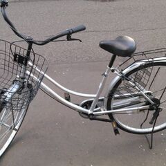26インチ 🚲 中古 自転車 10800円  ✨鍵&前かご新品！...