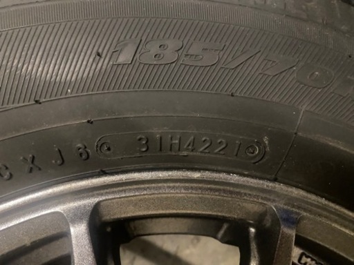 受渡し決定【美品】185/70R14スタッドレスホイール付