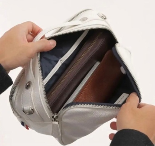 カステルバジャック ハロゲン ミニショルダーバッグ  レッド