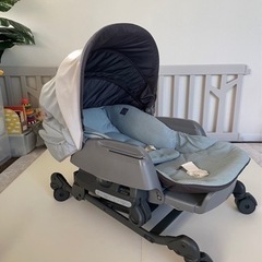 COMBIコンビの電動ハイローチェア  中古