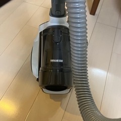 IRIS OYAMA とdyson 掃除機　差し上げます