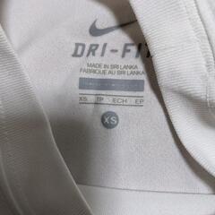 【値下げ】サッカーウェアTシャツ白ナイキXSの画像