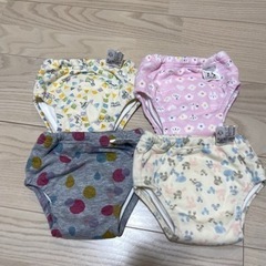 【お話し中☆】トレーニングパンツ　サイズ80  4枚組