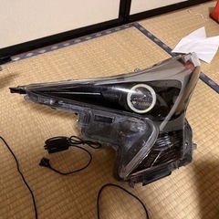 50系プリウス前期ヘッドライトの画像