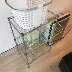 棚とカゴ