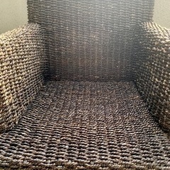 1人掛け籐製ロータイプソファーの画像