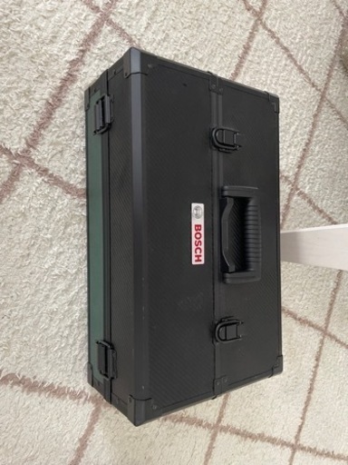 BOSCH バッテリーインパクトドライバー　18V