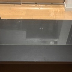 ガラステーブルの画像