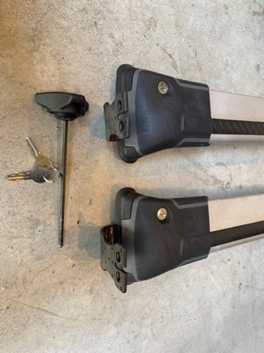 【値下げ】THULE スーリー WingBar Edge/ウイングバーエッジ フット＋バー2本セット 長さ78cm シルバー 9582