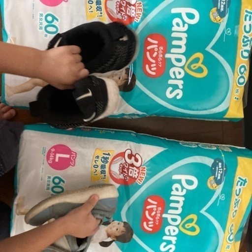 新品　オムツパンツL