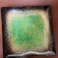 四角いグリーンのお皿　和皿　正方形　20センチ四方