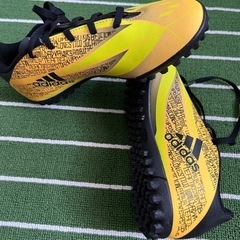 新品未使用adidasシューズ23cm