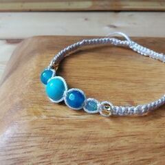 天然石（ブルー系）のマクラメブレスレットの画像