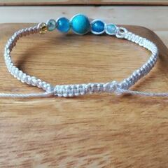 天然石（ブルー系）のマクラメブレスレットの画像