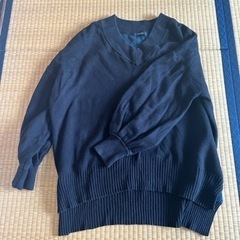 ジーナシス　ニット