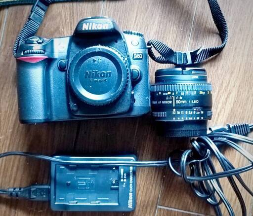 Nikon D80 レンズセット　純正ストラップ付属