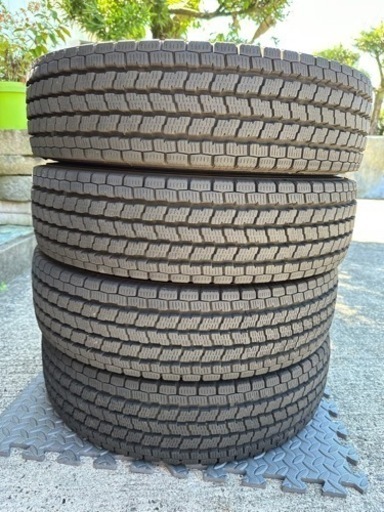 スタッドレスタイヤ　165/80R14 2022年製　４本セット