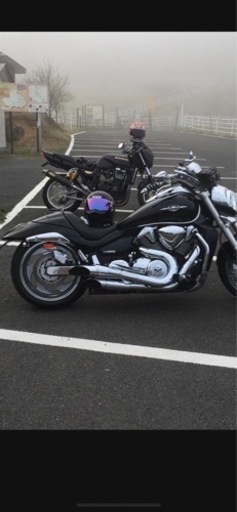 バイク SUZUKI M109R