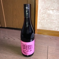 貰い物のワインです。