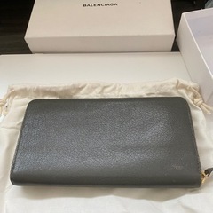 バレンシアガ　長財布の画像