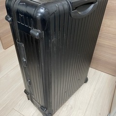 リモアのスーツケースの画像