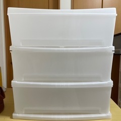 【難あり】ローラー付き3段衣装ケース