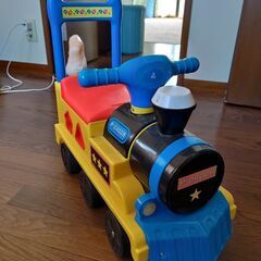 のって遊べる汽車